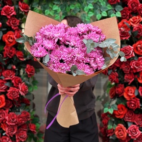 Букет  "Гармония" из 7 хризантем с эвкалиптом в Видном