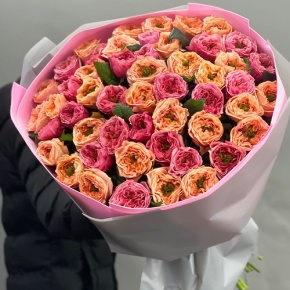 Букет "Лав ю" из 51 пионовидной розы Риджентс парк (60 см) в Видном