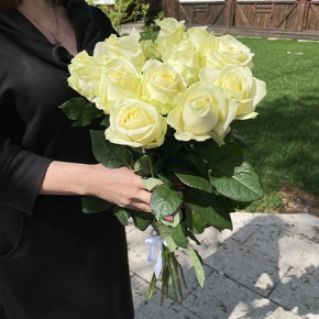 Букет из 11 белых роз (70 см) в Видном