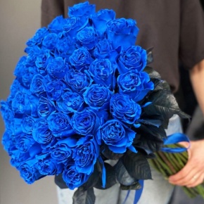 Букет из 51 синей розы Эквадор под ленту (70 см) в Видном