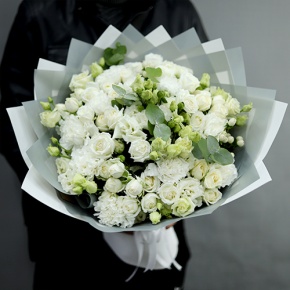 Букет "Маскарпоне" из роз, диантусов, эустом и гиперикума в Видном