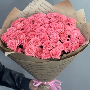 Букет из 15 кустовых коралловых роз (60 см) в Видном