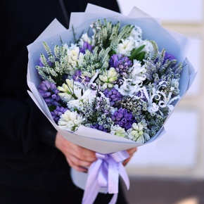 Букет "Алиби" из гиацинтов, вероники, нерине в Видном