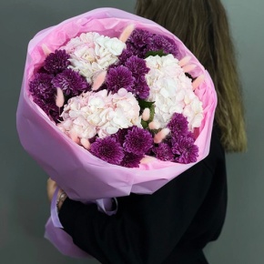 Букет "Фиалка" из гортензий и хризантем в Видном