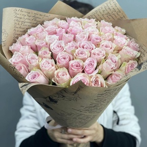 Букет из 51 пастельной розы (40 см) в Видном