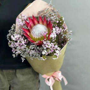 Букет из хамелациума, лимонниума и протеи в Видном