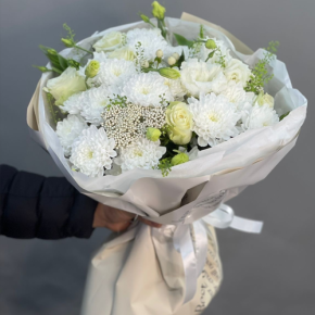 Букет "Меланхолия" из роз и хризантем в Видном