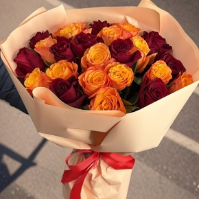 Букет "Благородный" из 27 Кенийских роз микс (40 см) в Видном