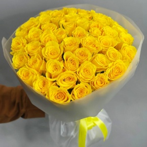 Букет "Золотце" из 51 лимонной розы (40 см) в Видном