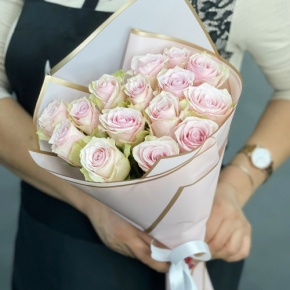 Букет из 15 пудровых роз Кения (40 см) в Видном