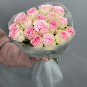 Букет из 17 роз Кения (40 см) в Видном