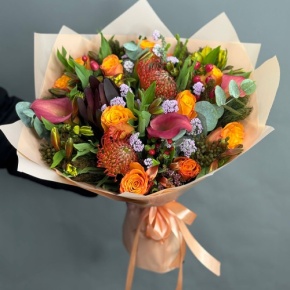 Букет "Даниэлла" из калл, роз, гиперикума, сафари, капса и лейко в Видном