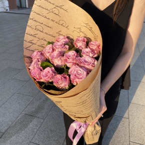 Букет из 15 роз Меритим в крафте (60 см) в Видном