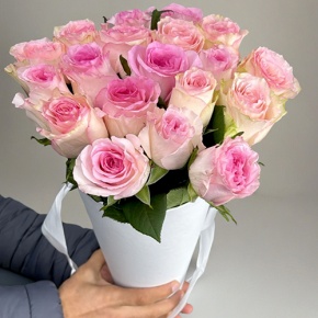 Букет из 21 розы Кения в конусе в Видном