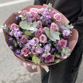 Букет "Хрустальный" из роз, астера и ароматных маттиол в Видном