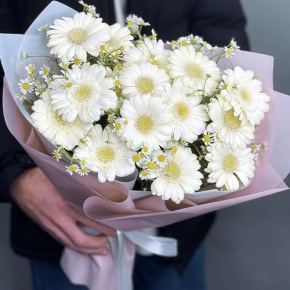 Нежный букет из гербер и ромашек в Видном