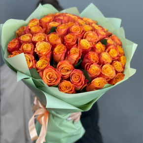 Букет из 71 огненной розы (40 см) в Видном