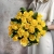 Букет из 25 лимонных роз с рускусом (40 см) в Видном