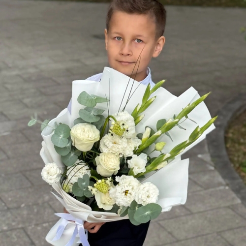 Букет на 1 сентября с гладиолусами, розами, эустомой и орнитогалумом в Видном