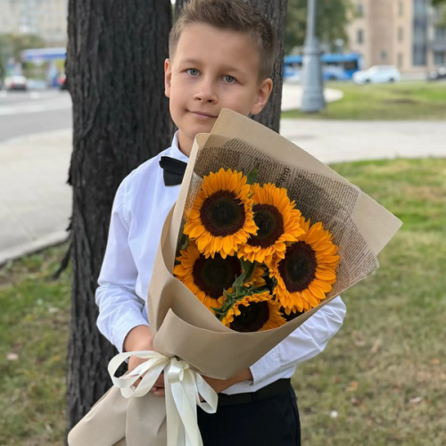 Букет из 5 подсолнухов в Видном